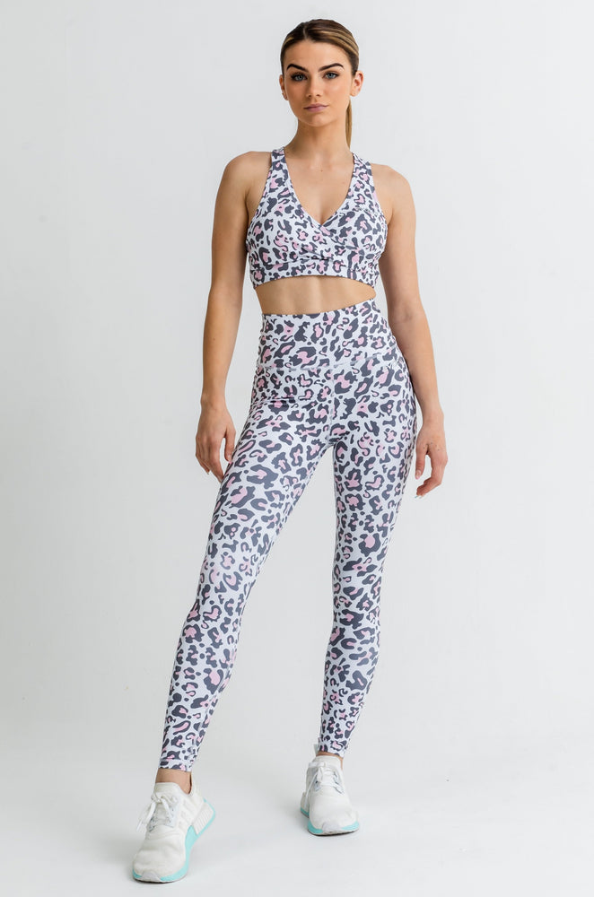 
                  
                    Load image into Gallery viewer, Jungle Leggings - Pink Leopard
                  
                