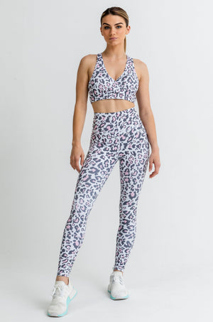 
                  
                    Load image into Gallery viewer, Jungle Leggings - Pink Leopard
                  
                