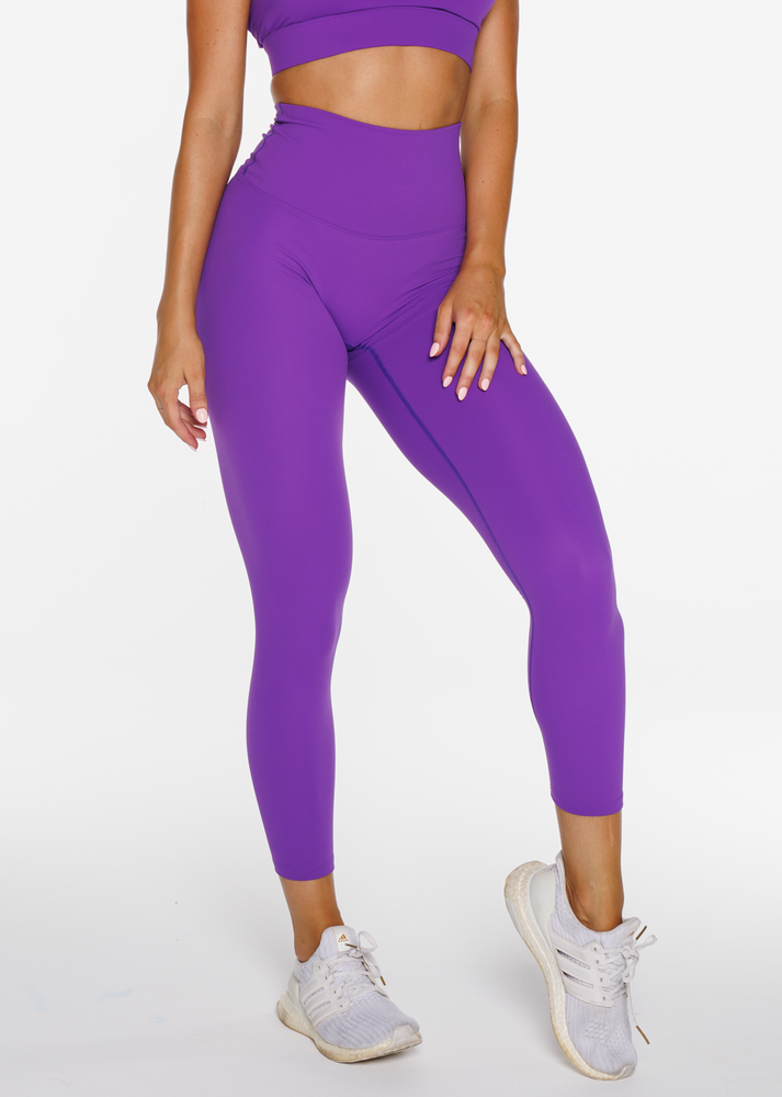 
                  
                    Load image into Gallery viewer, Signature Leggings - Violet
                  
                